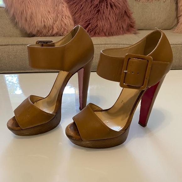 authentic brown louboutin heels - Picture 2 of 15
